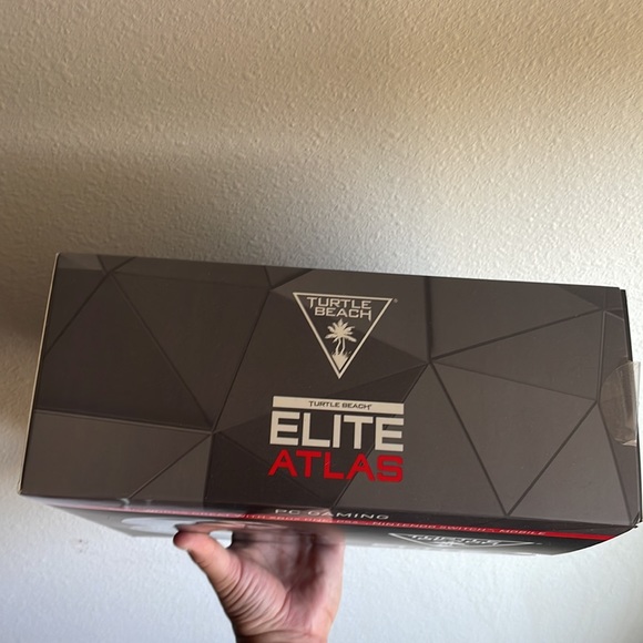 Never been open - boyfriend has one, he loves it - Picture 6 of 8